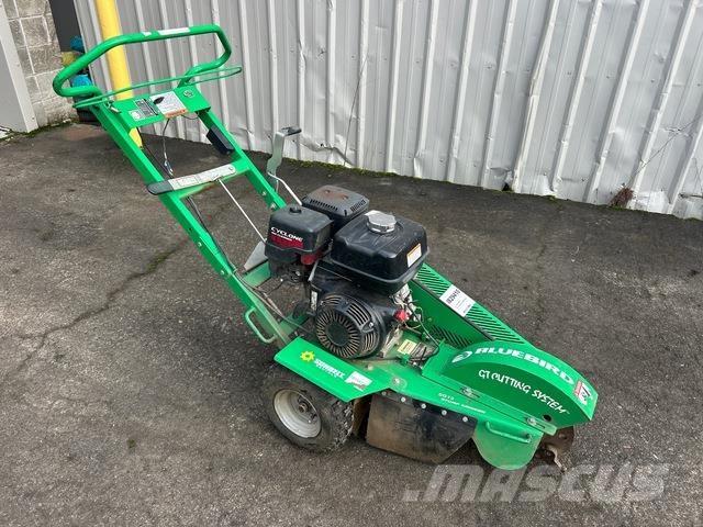 Blue Bird SG13 Машини для подрібнення пнів