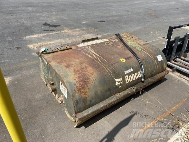 Bobcat 72 Підмітальні машини