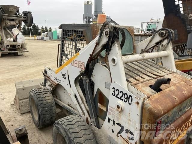 Bobcat 873 Міні-навантажувачі