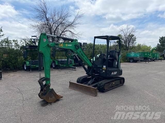 Bobcat E32 Гусеничні екскаватори