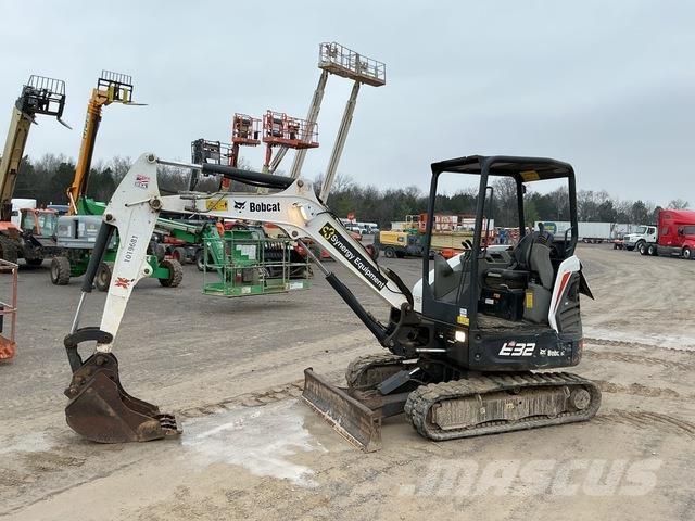 Bobcat E32 Гусеничні екскаватори