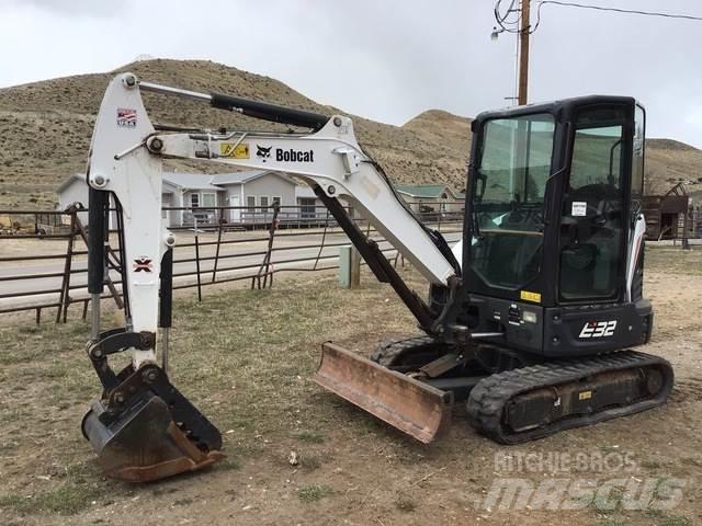 Bobcat E32i Гусеничні екскаватори