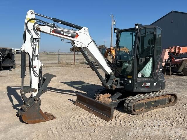 Bobcat E35 Гусеничні екскаватори