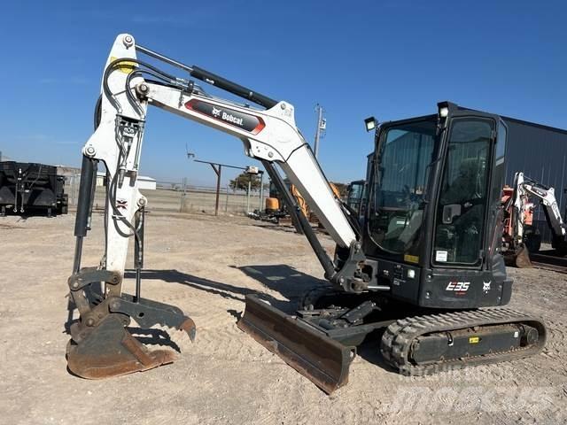 Bobcat E35 Гусеничні екскаватори