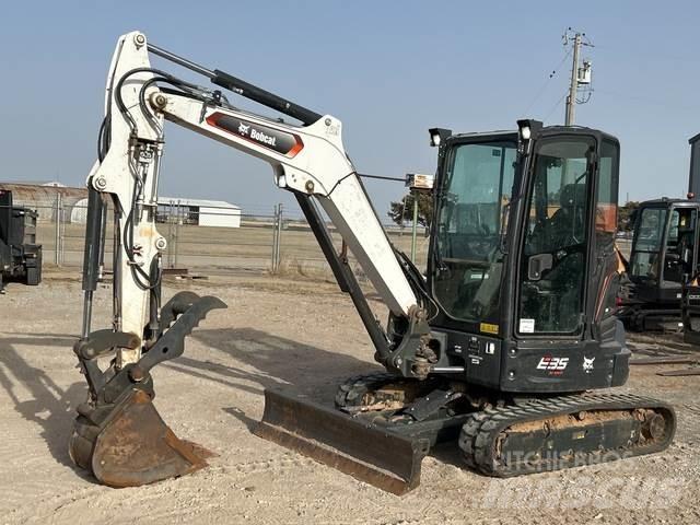 Bobcat E35 Гусеничні екскаватори