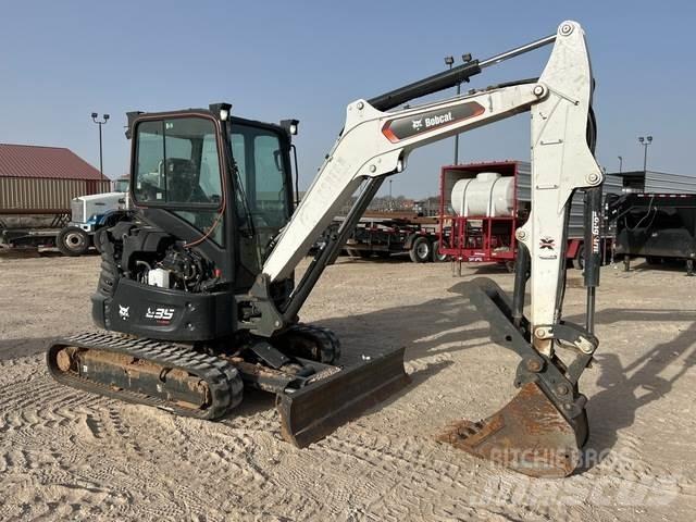 Bobcat E35 Гусеничні екскаватори