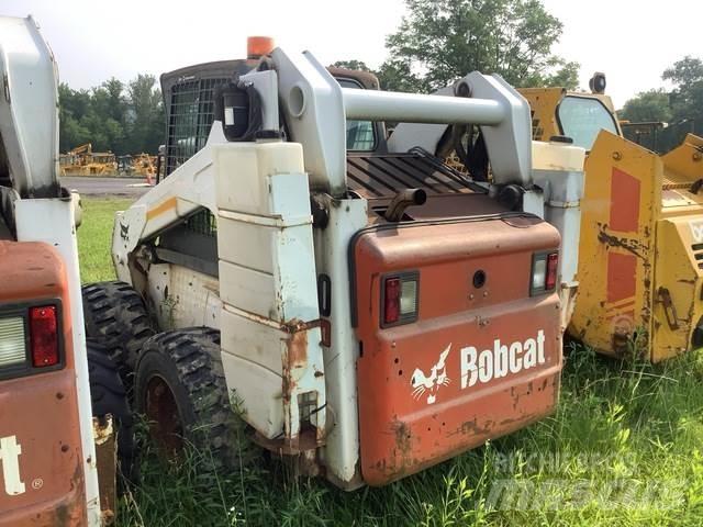 Bobcat S250 Міні-навантажувачі