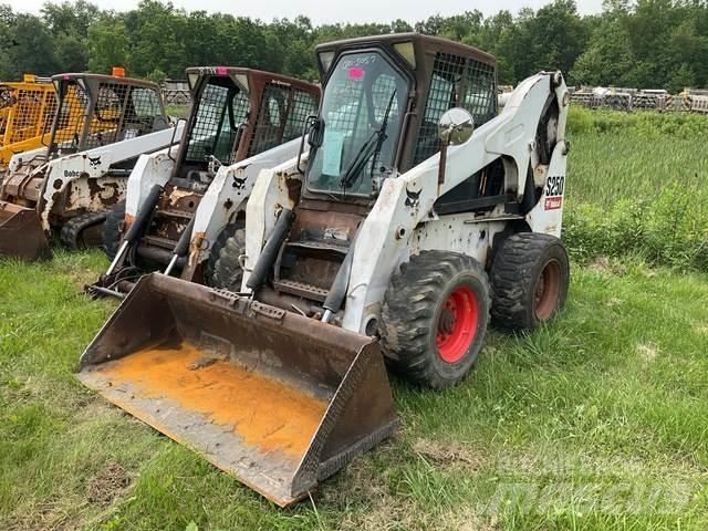 Bobcat S250 Міні-навантажувачі