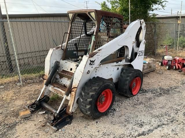 Bobcat S250 Міні-навантажувачі