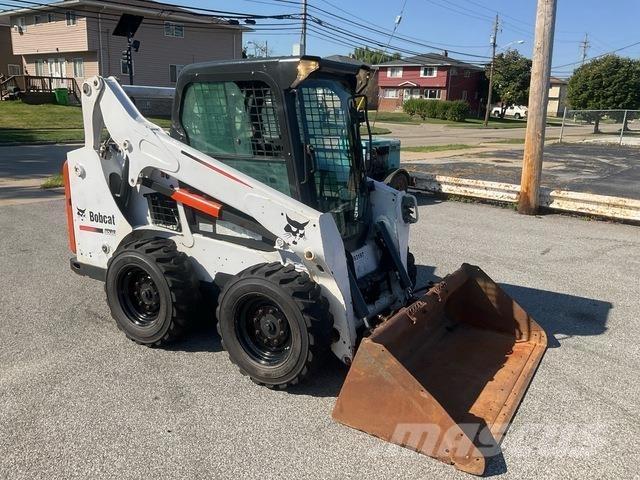 Bobcat S530 Міні-навантажувачі