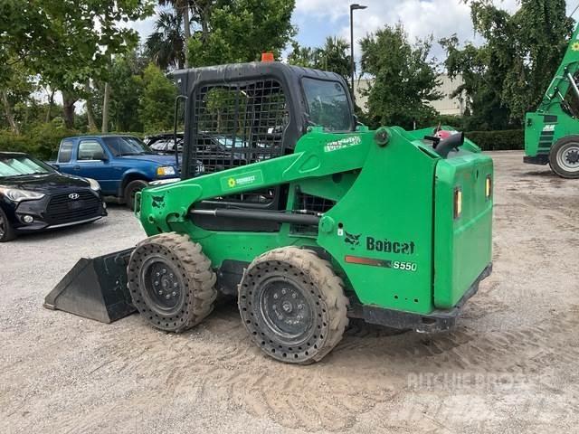 Bobcat S550 Міні-навантажувачі