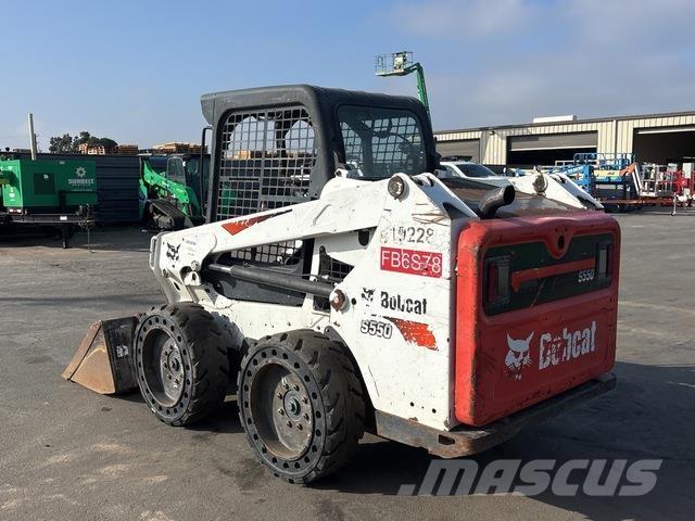 Bobcat S550 Міні-навантажувачі