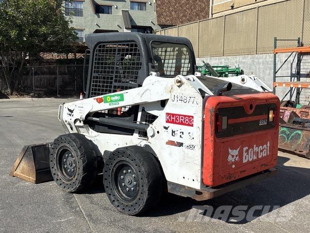 Bobcat S550 Міні-навантажувачі