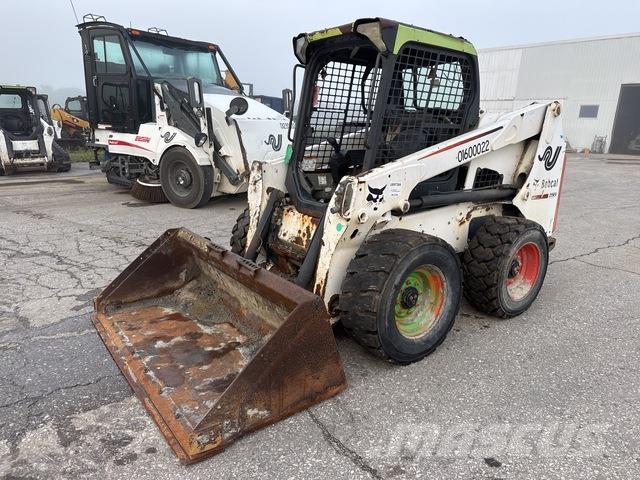 Bobcat S630 Міні-навантажувачі