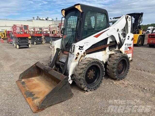 Bobcat S650 Міні-навантажувачі