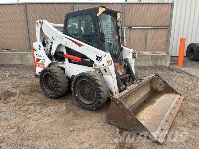 Bobcat S650 Міні-навантажувачі