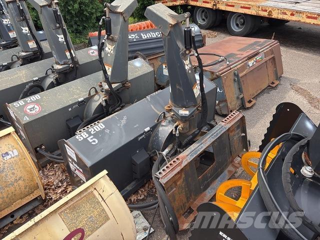 Bobcat SB200 Снігомітли