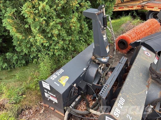 Bobcat SB200 Снігомітли