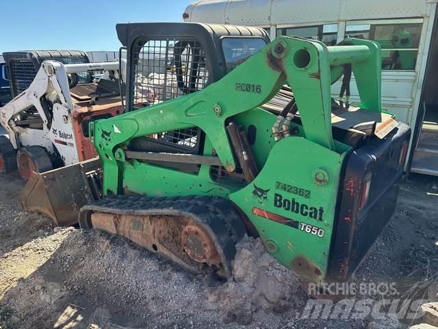 Bobcat T650 Міні-навантажувачі
