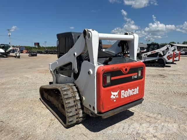 Bobcat T740 Міні-навантажувачі
