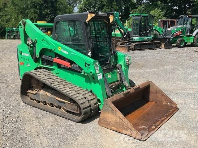 Bobcat T740 Міні-навантажувачі