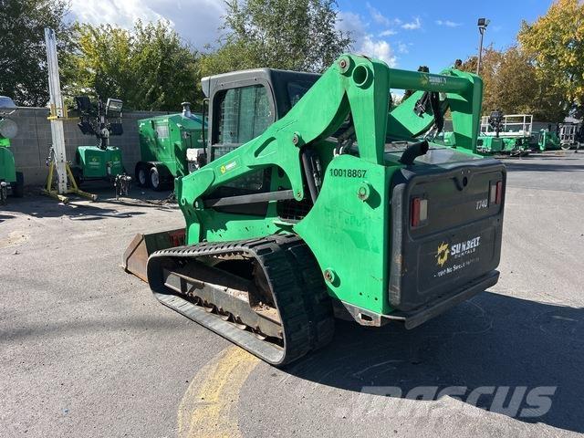 Bobcat T740 Міні-навантажувачі