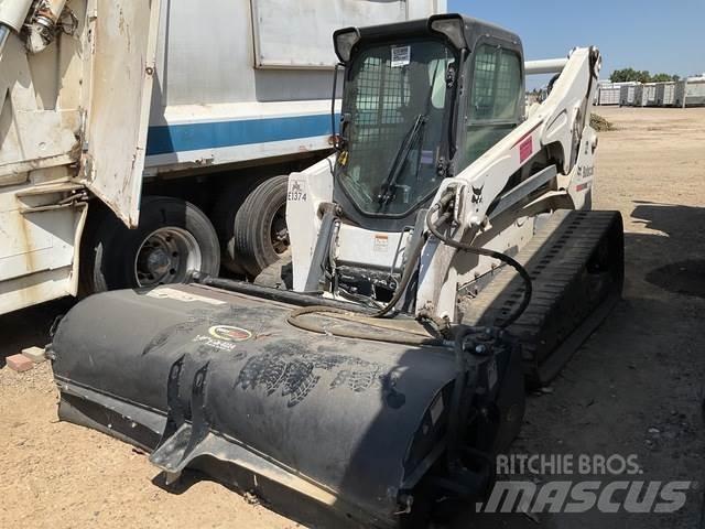 Bobcat T870 Міні-навантажувачі