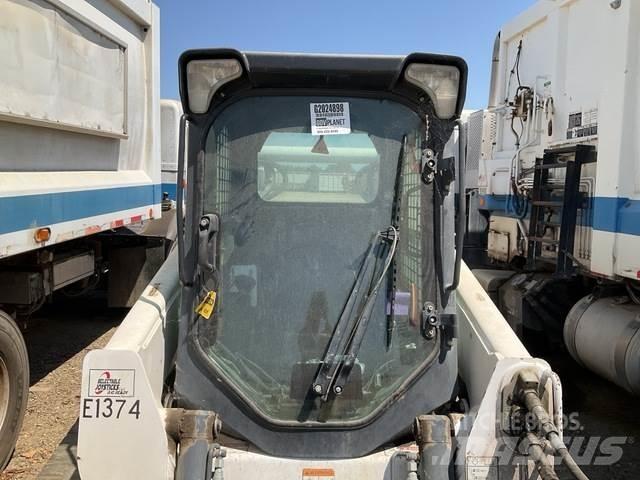 Bobcat T870 Міні-навантажувачі