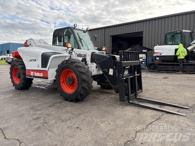 Bobcat V723 Телескопічні навантажувачі