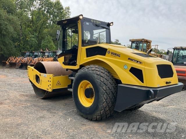 Bomag BW211 D Грунтові котки