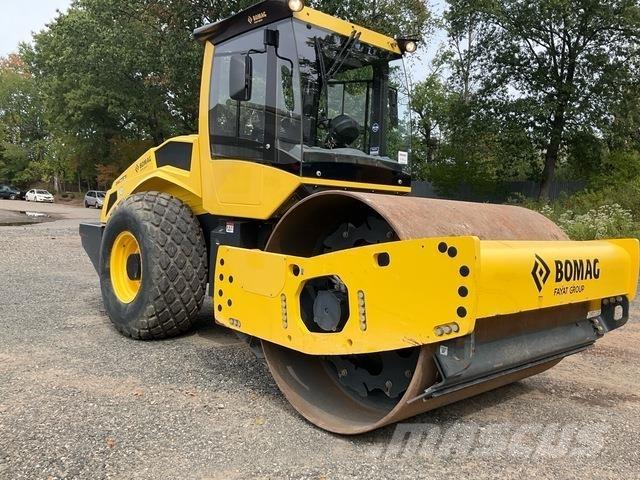 Bomag BW211 D Грунтові котки