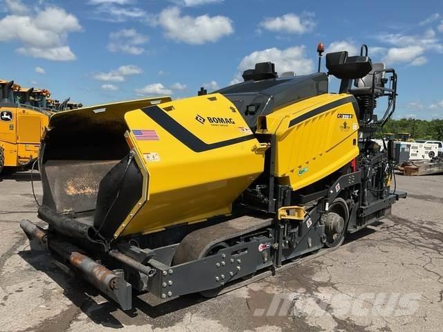 Bomag CR-820T Асфальтовкладачі