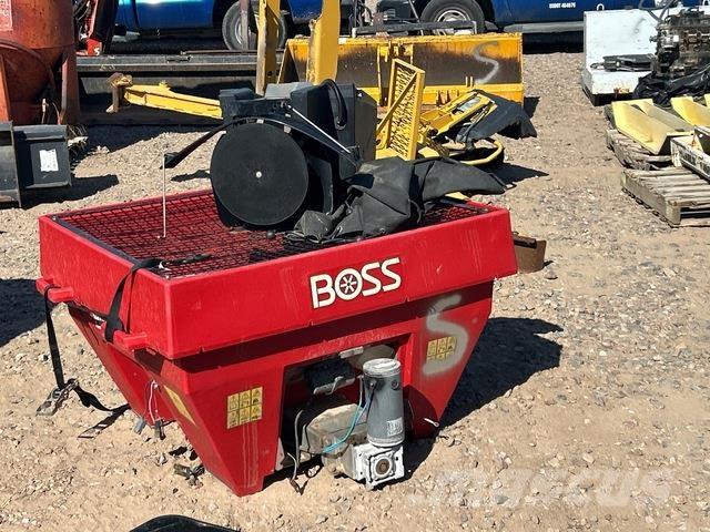 Boss VBX3000 Розсіювачі солі та піску