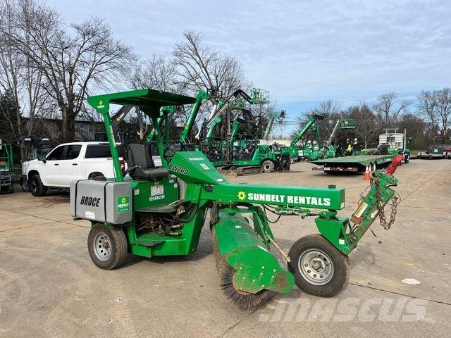 Broce BW260 Внутрішні підмітальні машини