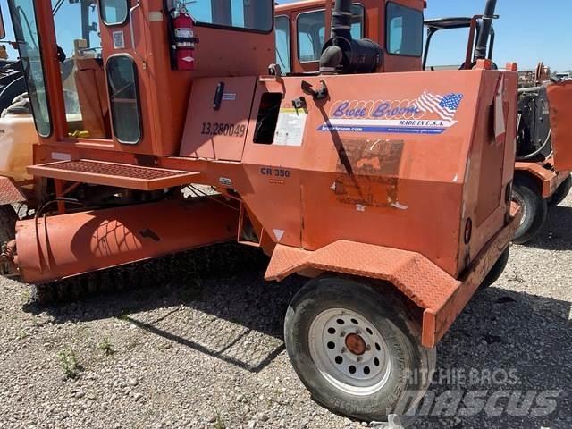 Broce CR350 Внутрішні підмітальні машини