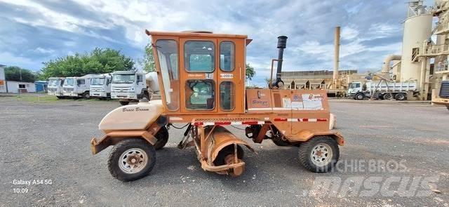 Broce RCT350 Внутрішні підмітальні машини