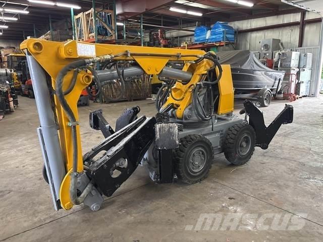 Brokk BM250E Екскаватори для знесення споруд