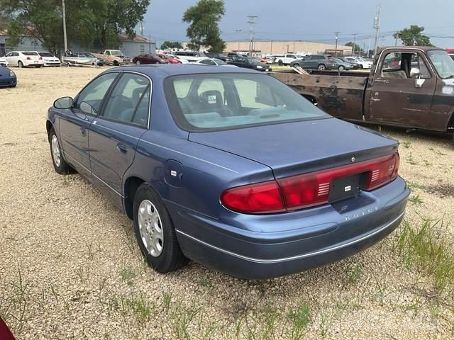 Buick Regal LS Автомобілі