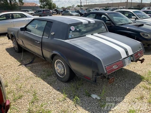 Buick Riviera Автомобілі