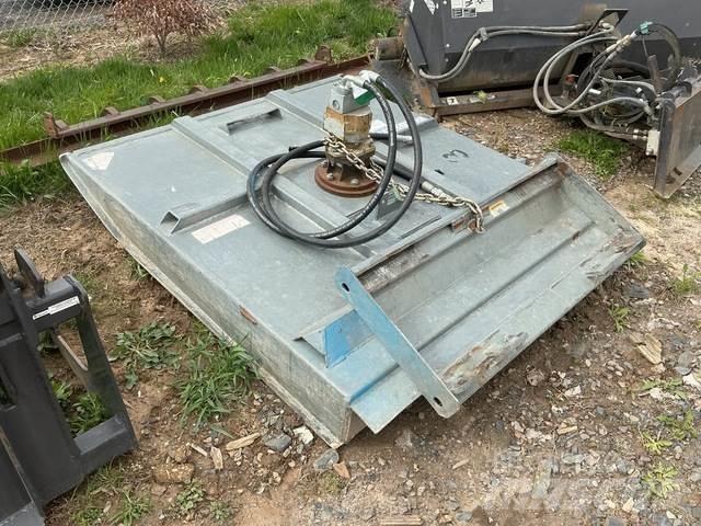  Bush Master Самохідні газонокосарки