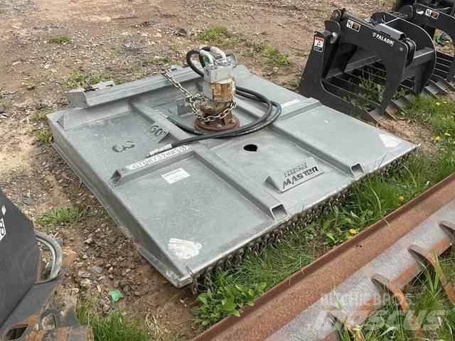  Bush Master Самохідні газонокосарки