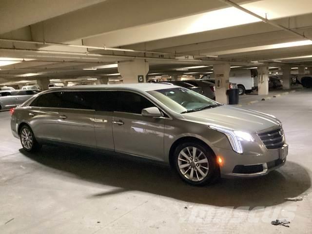 Cadillac XTS Автомобілі