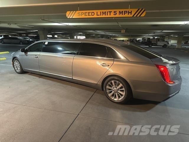 Cadillac XTS Автомобілі