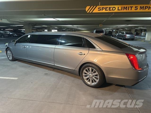 Cadillac XTS Автомобілі