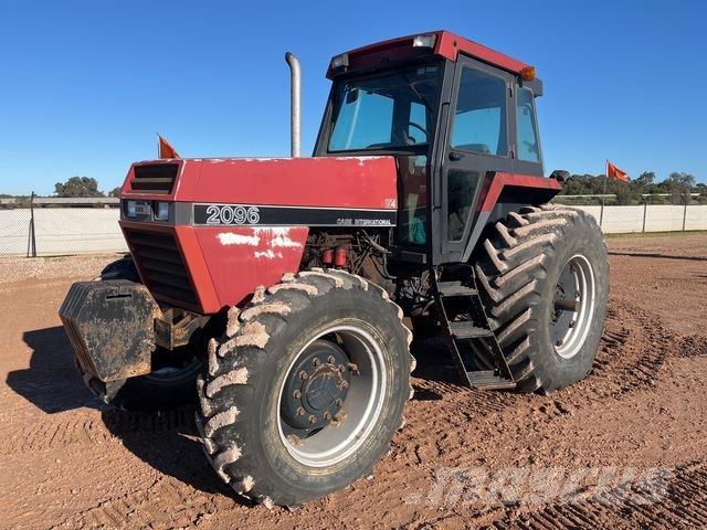 CASE 2096 Трактори