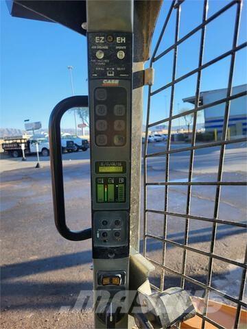 CASE TR270 Міні-навантажувачі