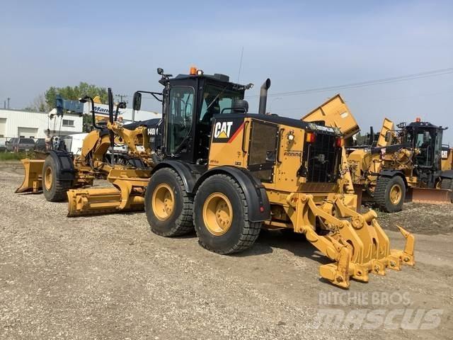 CAT 140M AWD Грейдери