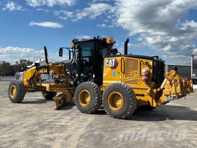 CAT 150 Грейдери