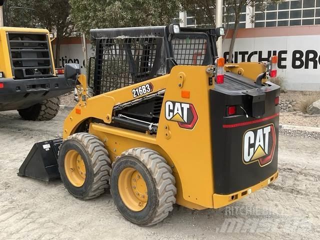 CAT 216B3 Міні-навантажувачі