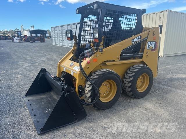 CAT 216B3 Міні-навантажувачі